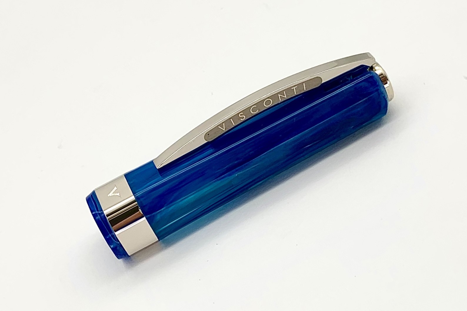 ViscontiOperaDemoCarouselBlueCottonCandyFountainPen_J